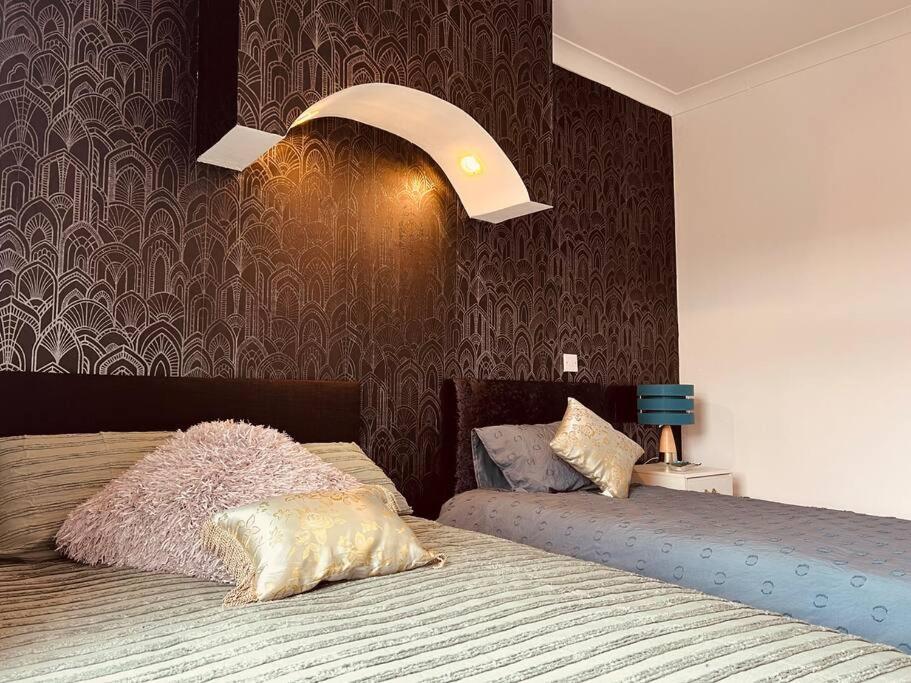 The First-Central Wigan 8 Guests Екстер'єр фото